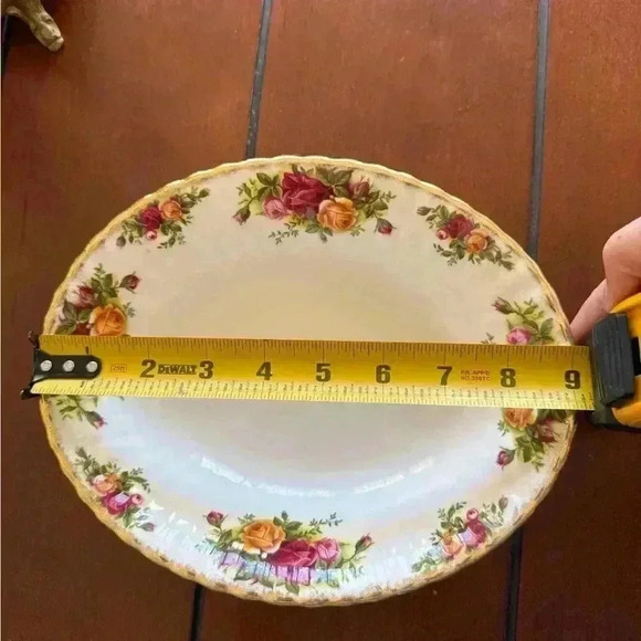 Vintage Royal Albert china set - Picture 13 of 13